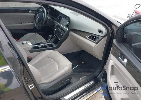 2015 Hyundai Sonata Limited z USA, uszkodzony, nr VIN 5NPE34AF0FH097056